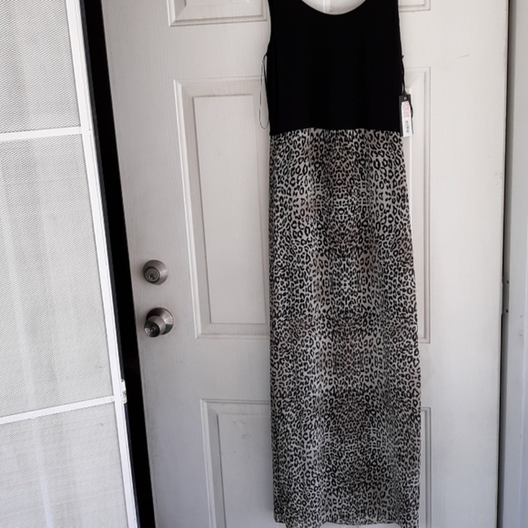 NWT Vince Camuto Summer Safari Maxi Dress. - Picture 5 of 8